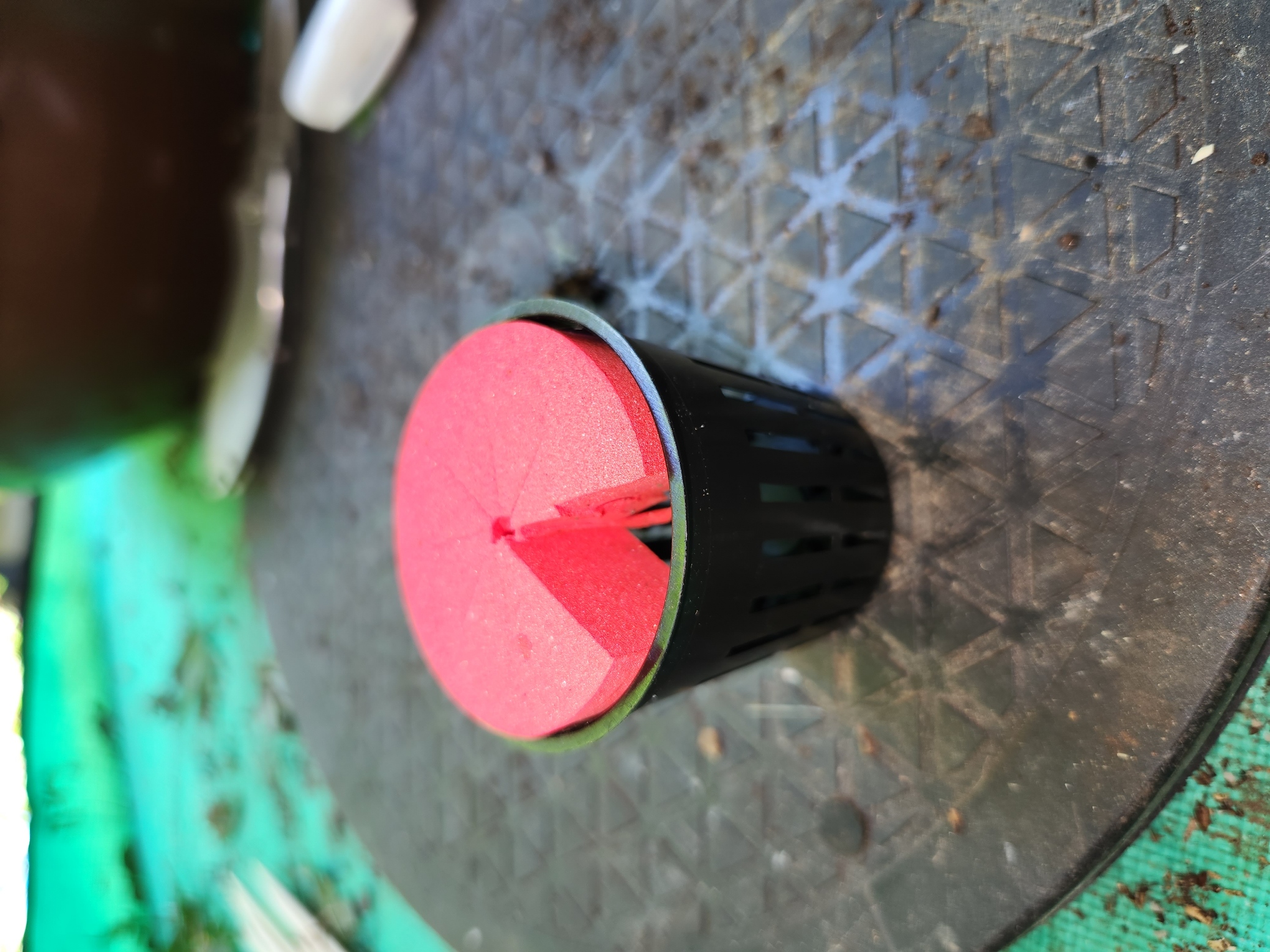 Net pot with collar